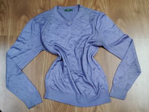 purple/lavender v neck sweater