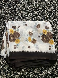 ‼️NEW‼️ White floral print saree