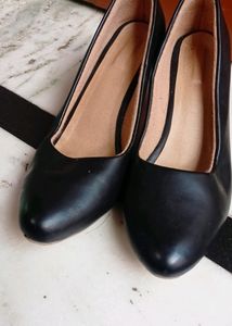 Black Pointed Toe Block Pumps