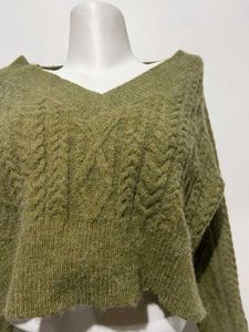 Olive Green cropped V-Neck Sweater