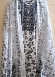 Brand new Elegant Black &amp; White Leaf Print Kurta