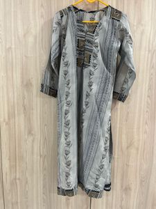 Elegant Grey Floral Print Kurta