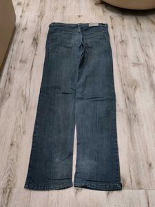 Ma6040 Sabrin jeans waist 32 inches