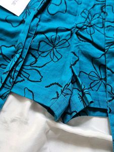 Floral Shorts (dressberry)