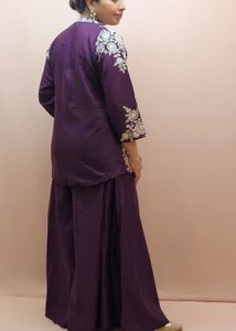Elegant Purple Embroidered Kurta Set - Thread Work
