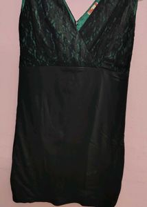 Elegant Black &amp; Green Lace Dress