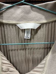 H&amp;M Ribbed Collared Short Sleeve Crop Top