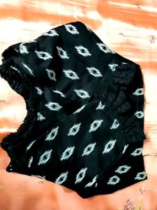Black Boutique Blouse🤍🖤