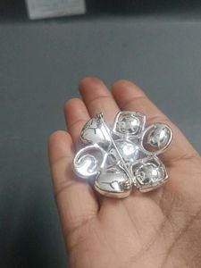Exquisite Floral Crystal Brooch Pin