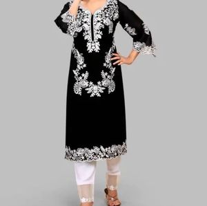 🖤Elegant Black Embroidered Kurta Set