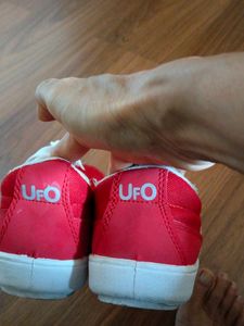 Unisex Sports Shoes Size 7