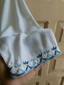 Aesthetic White Embroidered Kurta