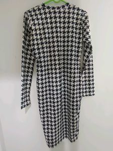 Houndstooth Print Long Sleeve Dress