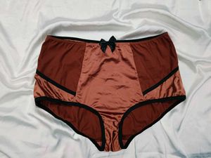 🇳🇿💫🎀 Satin Short