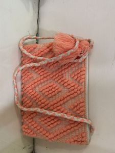 Chic Textured Clutch with Tassel