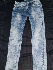 Distressed Acid Wash Skinny Jeans