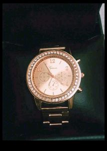 Offer 🎉🎉🎉 Rose Gold Geneva watc