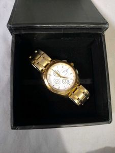 Elegant Gold-Tone Wristwatch