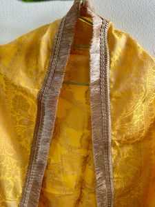 Sunehri Banarasi Dupatta with golden Kiran Lace