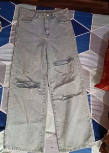 Women's Light Wash Ripped Jeans