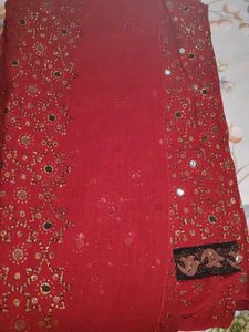 i am selling heavy red ♥️ saree
