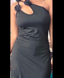 Elegant Black One-Shoulder Dress