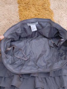 H&amp;M Chic Strapless Ruffle Dress