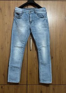 Light Wash Denim Jeans