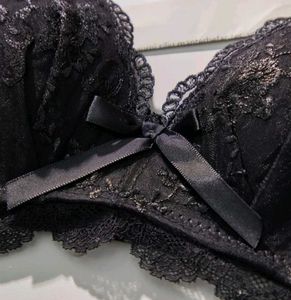 Elegant Black Lace Bra