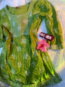 Vibrant Green Kurta with White Embroidery