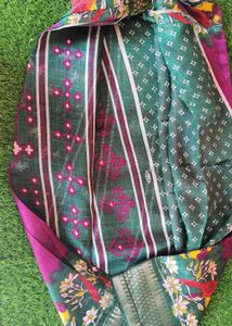 Vintage Parrot &amp; Floral Print Fabric