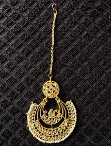 Kundan Maang Tikka &amp; Earrings