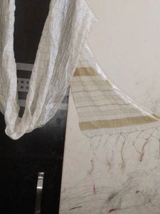 Elegant White Dupatta with Gold Accents