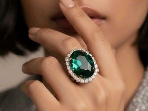 Elegant Emerald Ring