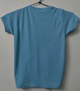 Chic Blue Ruched V-Neck Tee