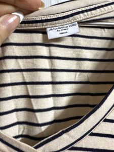 ONLY - Classic Striped V-Neck T-Shirt