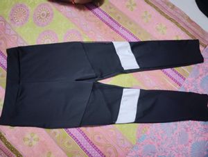 Gym Thighs Black & White Panel Leggings