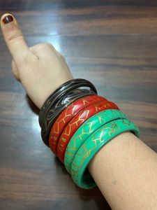 Set of 6 Colorful Bangles