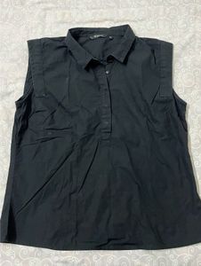 Sleeveless Black Collared Shirt