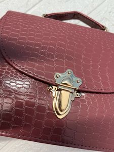 Combo of croco and ruskbrown bag