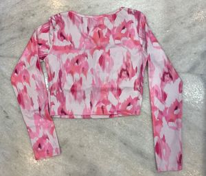 Printed Full Sleeves Crop Top