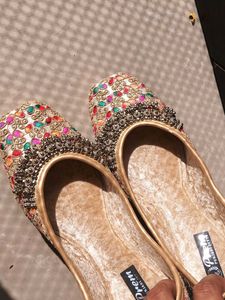 Velvet Rajasthani Jutti