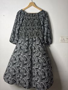 Monochrome Leaf Print Midi Dress