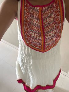 Globle Desi White Kurta with Embroidered Neckline