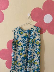 Blue &amp; White Printed Sleeveless Kurta