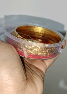 brand new Set of 4 Elegant Gold Bangles