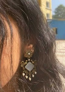 Lavomi Antique Earrings ✨🤎