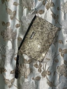 Sparkling Gold Clutch Bag⭐️