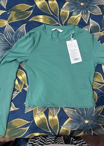 Green Long Sleeve Top