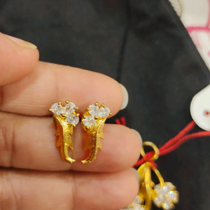 Gold plated pendant set